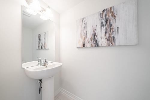 4 Radison Lane|Unit #1, Hamilton, ON - Indoor Photo Showing Bathroom