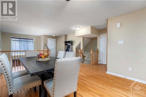 125 Gatestone Private, Ottawa, ON - Indoor Photo Showing Dining Room