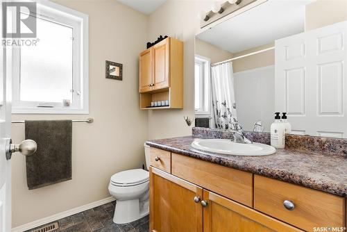 4418 Nicurity Drive, Regina, SK - Indoor Photo Showing Bathroom