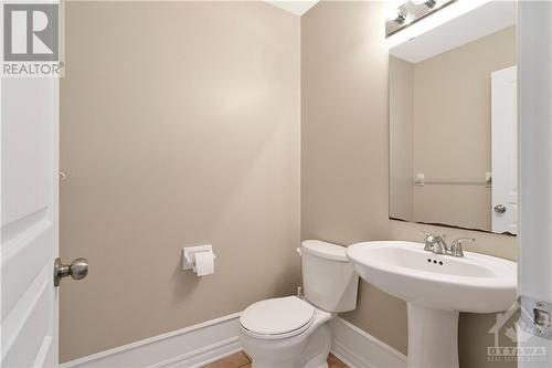 356 Ballinville Circle, Ottawa, ON - Indoor Photo Showing Bathroom