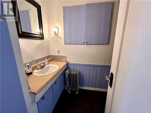 38 Dominion Bay Road, Spring Bay, Manitoulin Island, ON - Indoor Photo Showing Bathroom