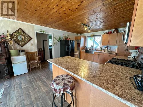 38 Dominion Bay Road, Spring Bay, Manitoulin Island, ON - Indoor Photo Showing Kitchen