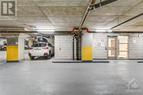 234 Rideau Street Unit#403, Ottawa, ON - Indoor Photo Showing Garage