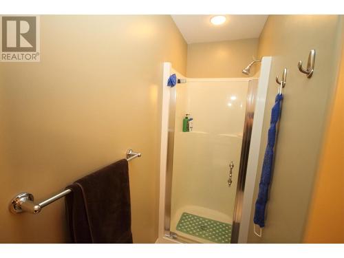 921 Spillway Road Unit# 306A, Oliver, BC - Indoor Photo Showing Bathroom