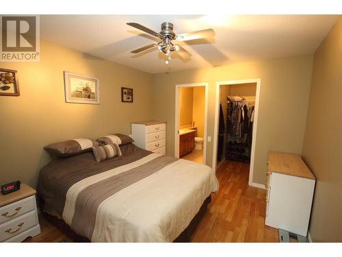 921 Spillway Road Unit# 306A, Oliver, BC - Indoor Photo Showing Bedroom