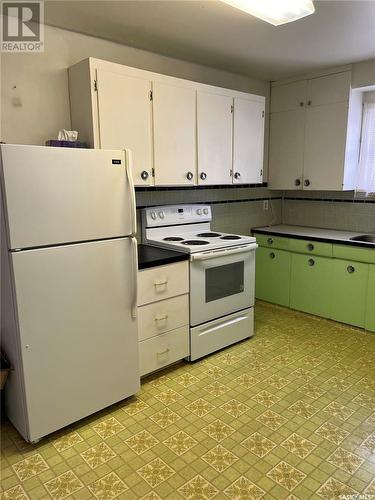 312 7Th Avenue W, Rosetown, SK - Indoor Photo Showing Kitchen