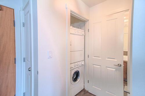 208 - 400 Stemwinder Drive, Kimberley, BC - Indoor Photo Showing Laundry Room