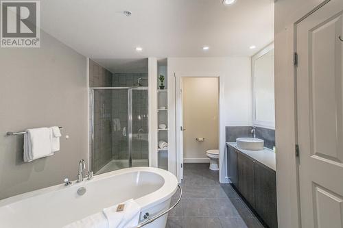 400 Stemwinder Drive Unit# 208, Kimberley, BC - Indoor Photo Showing Bathroom