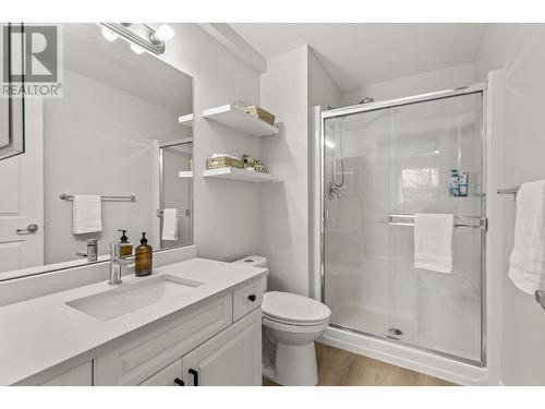 778 Rutland Road N Unit# 204, Kelowna, BC - Indoor Photo Showing Bathroom