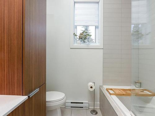 Bathroom - 5591 Rue Beaubien E., Montréal (Rosemont/La Petite-Patrie), QC - Indoor Photo Showing Bathroom