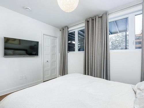 Bedroom - 5591 Rue Beaubien E., Montréal (Rosemont/La Petite-Patrie), QC - Indoor Photo Showing Bedroom