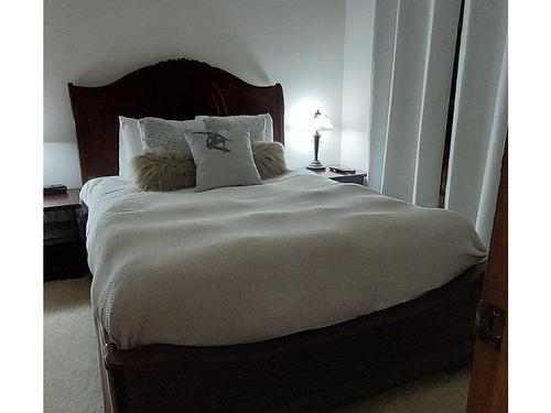 Master bedroom - 4-176 Rue Du Mont-Plaisant, Mont-Tremblant, QC - Indoor Photo Showing Bedroom