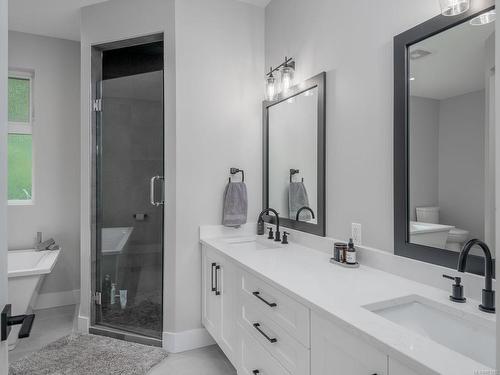 10407 Marina Vista Dr, Port Alberni, BC - Indoor Photo Showing Bathroom
