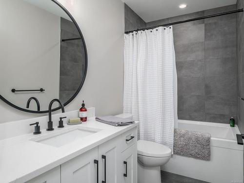 10407 Marina Vista Dr, Port Alberni, BC - Indoor Photo Showing Bathroom