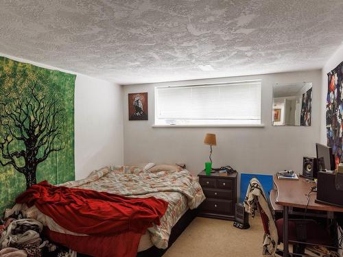 48 Cambridge St, Victoria, BC - Indoor Photo Showing Bedroom