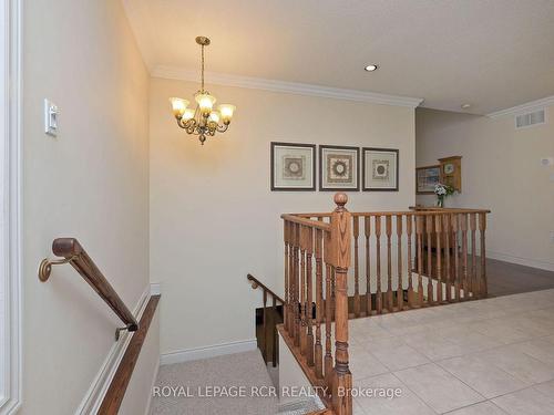 60 Renaissance Pt, New Tecumseth, ON - Indoor Photo Showing Other Room