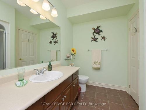 60 Renaissance Pt, New Tecumseth, ON - Indoor Photo Showing Bathroom