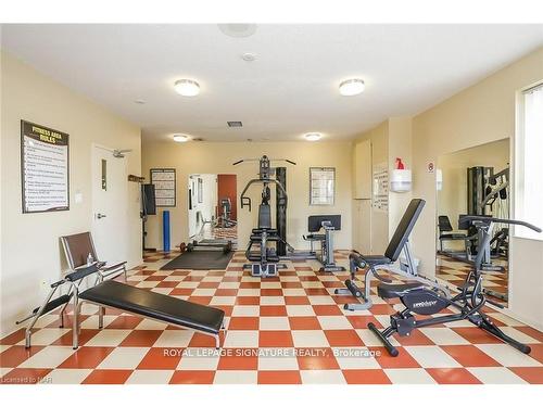 502-7 Gale Cres, St. Catharines, ON - Indoor Photo Showing Gym Room