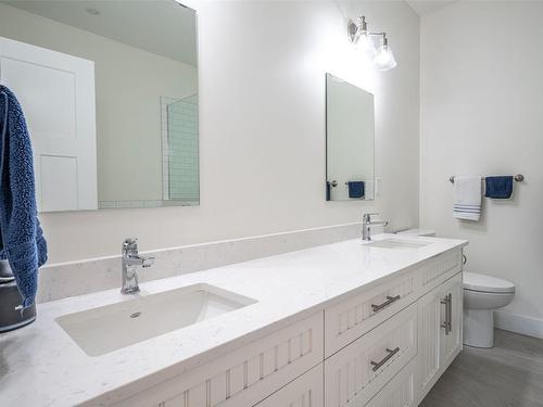 35-3805 Patten Drive, Armstrong, BC - Indoor Photo Showing Bathroom