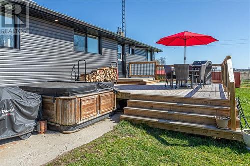 519 Chambers Road, Cardinal, ON - Outdoor With Deck Patio Veranda With Exterior