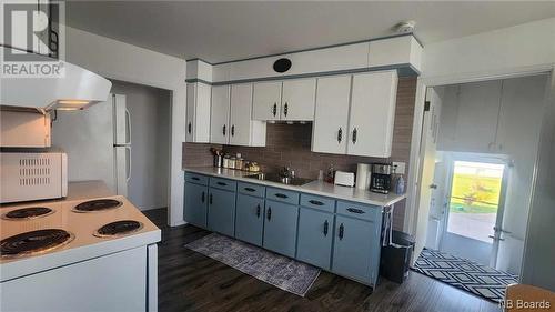 39 Rue L'Anglais, Petit-Rocher, NB - Indoor Photo Showing Kitchen