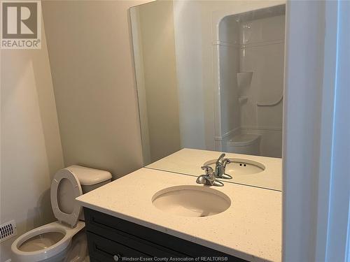 392 Hemlock Lane Unit# Upper, Lakeshore, ON - Indoor Photo Showing Bathroom