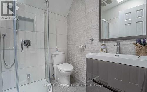 184 Mutual Street, Toronto, ON - Indoor Photo Showing Bathroom