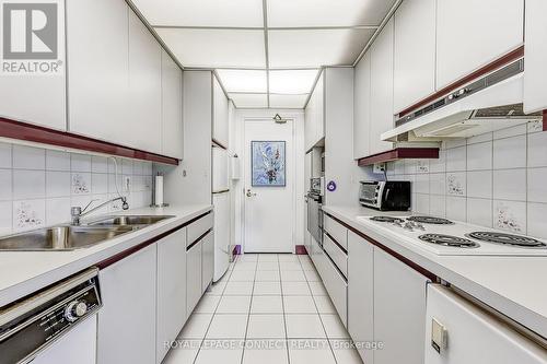 #712 -21 Dale Ave, Toronto, ON - Indoor Photo Showing Kitchen With Double Sink