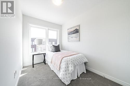1 - 4 Radison Lane, Hamilton, ON - Indoor Photo Showing Bedroom