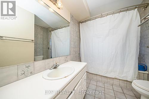 7807 Old Homestead Road, Georgina, ON - Indoor Photo Showing Bathroom