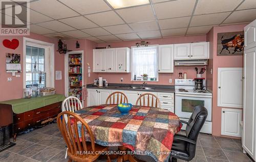 6308 Frog Street N, Georgina, ON - Indoor Photo Showing Bedroom