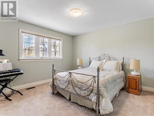 68 Edgar Avenue, Richmond Hill, ON - Indoor Photo Showing Bedroom