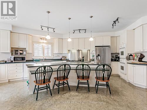 68 Edgar Avenue, Richmond Hill, ON - Indoor Photo Showing Kitchen With Upgraded Kitchen