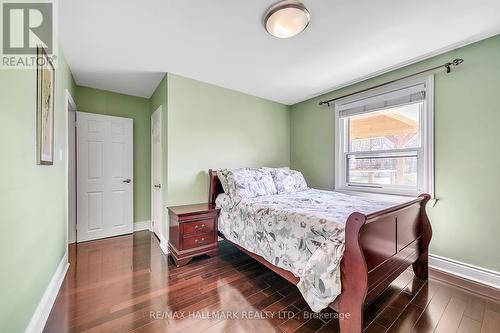 245 Elmwood Avenue, Richmond Hill, ON - Indoor Photo Showing Bedroom