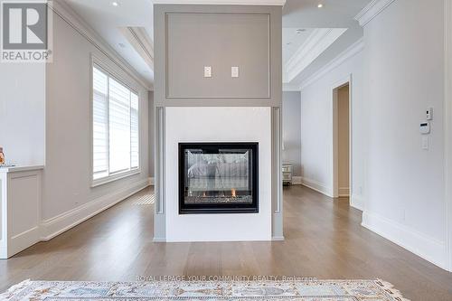 117 Dexter Rd, Richmond Hill, ON - Indoor Photo Showing Living Room With Fireplace