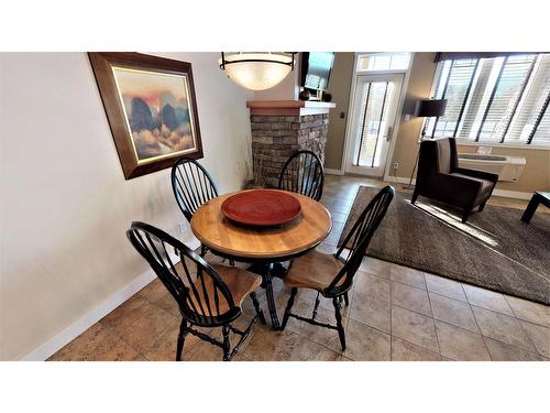 415 N - 400 Bighorn Boulevard, Radium Hot Springs, BC - Indoor Photo Showing Dining Room