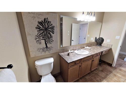 415 N - 400 Bighorn Boulevard, Radium Hot Springs, BC - Indoor Photo Showing Bathroom