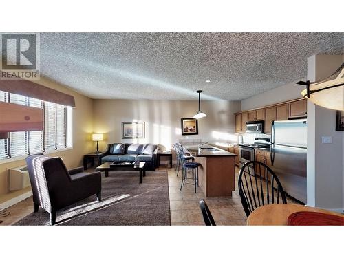 400 Bighorn Boulevard Unit# 415 N, Radium Hot Springs, BC - Indoor