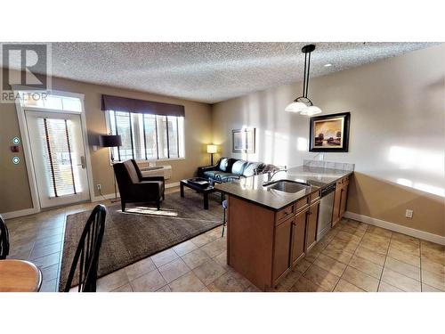 400 Bighorn Boulevard Unit# 415 N, Radium Hot Springs, BC - Indoor