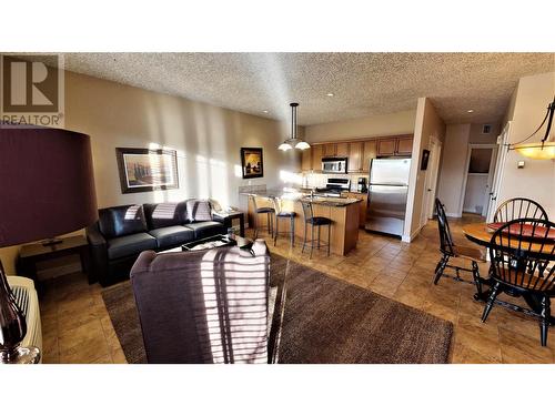 400 Bighorn Boulevard Unit# 415 N, Radium Hot Springs, BC - Indoor