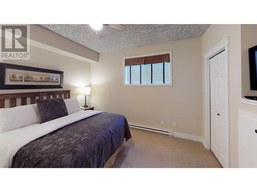 400 Bighorn Boulevard Unit# 415 N, Radium Hot Springs, BC - Indoor Photo Showing Bedroom