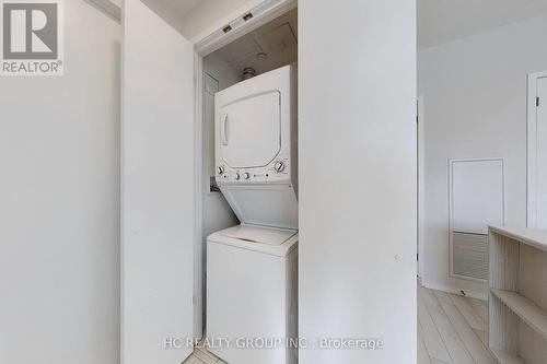 1201 - 197 Yonge Street, Toronto, ON - Indoor Photo Showing Laundry Room