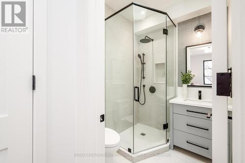 92 Roe Avenue, Toronto, ON - Indoor Photo Showing Bathroom