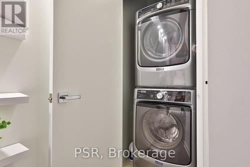 501 - 36 Charlotte Street, Toronto, ON - Indoor Photo Showing Laundry Room