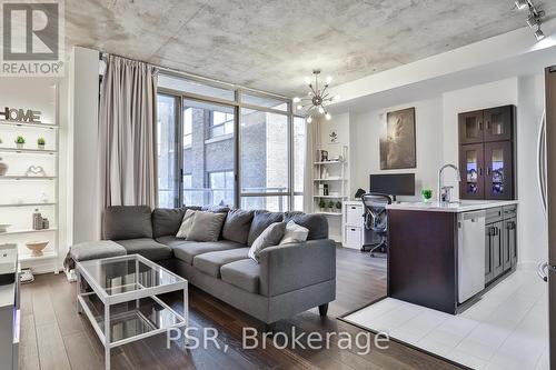 501 - 36 Charlotte Street, Toronto, ON - Indoor Photo Showing Living Room