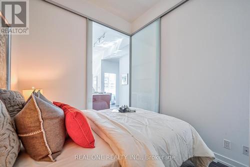 1206 - 33 Helendale Avenue, Toronto, ON - Indoor Photo Showing Bedroom