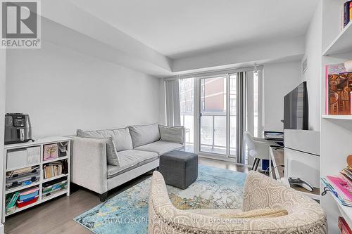 506 - 58 Orchard View Boulevard, Toronto, ON - Indoor Photo Showing Living Room