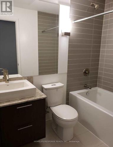 2410 - 8 Mercer Street, Toronto, ON - Indoor Photo Showing Bathroom