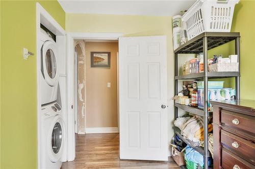 1849 Fiddlers Green Road, Ancaster, ON - Indoor Photo Showing Laundry Room