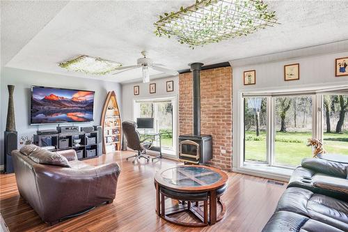1849 Fiddlers Green Road, Ancaster, ON - Indoor Photo Showing Other Room